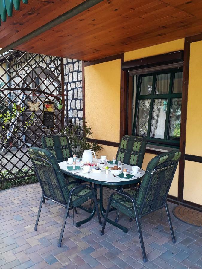 Pension Zum Weissen Hirsch Reitwein Εξωτερικό φωτογραφία
